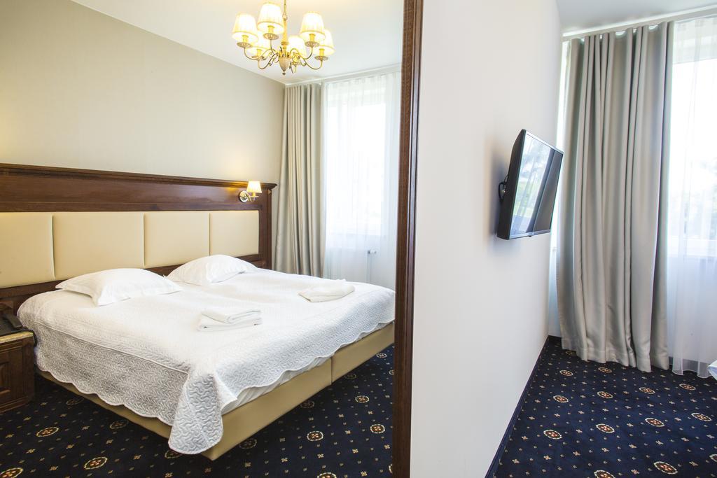 Hotel Nad Raba - Bochnia Exterior photo